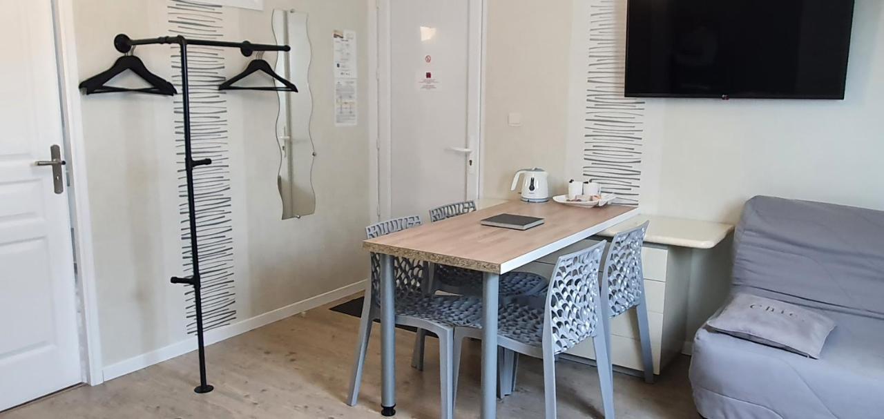 Suite Parentale Du Relais De Drugy Saint-Riquier Exterior foto