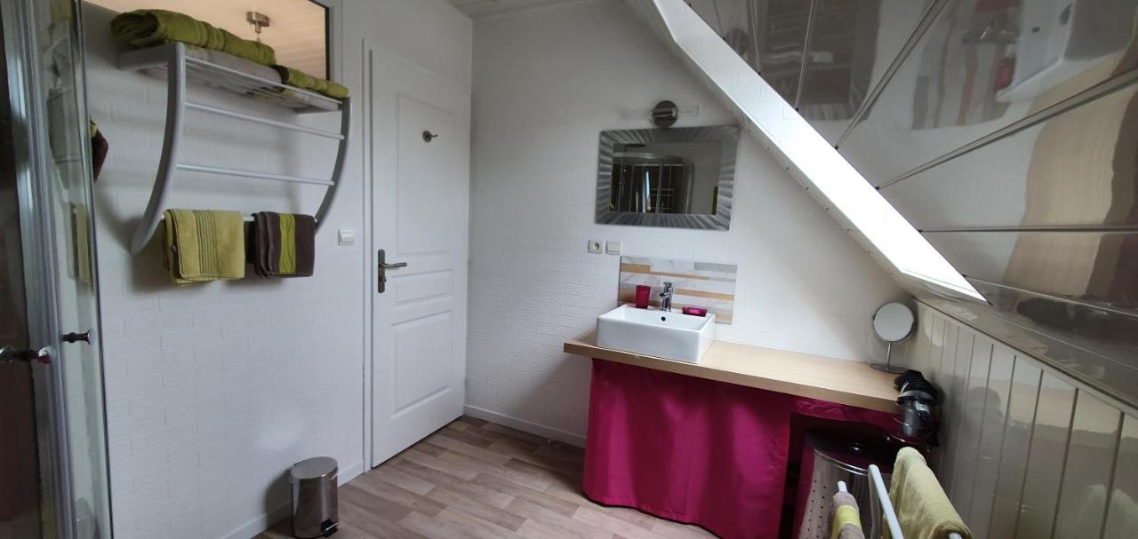 Suite Parentale Du Relais De Drugy Saint-Riquier Exterior foto